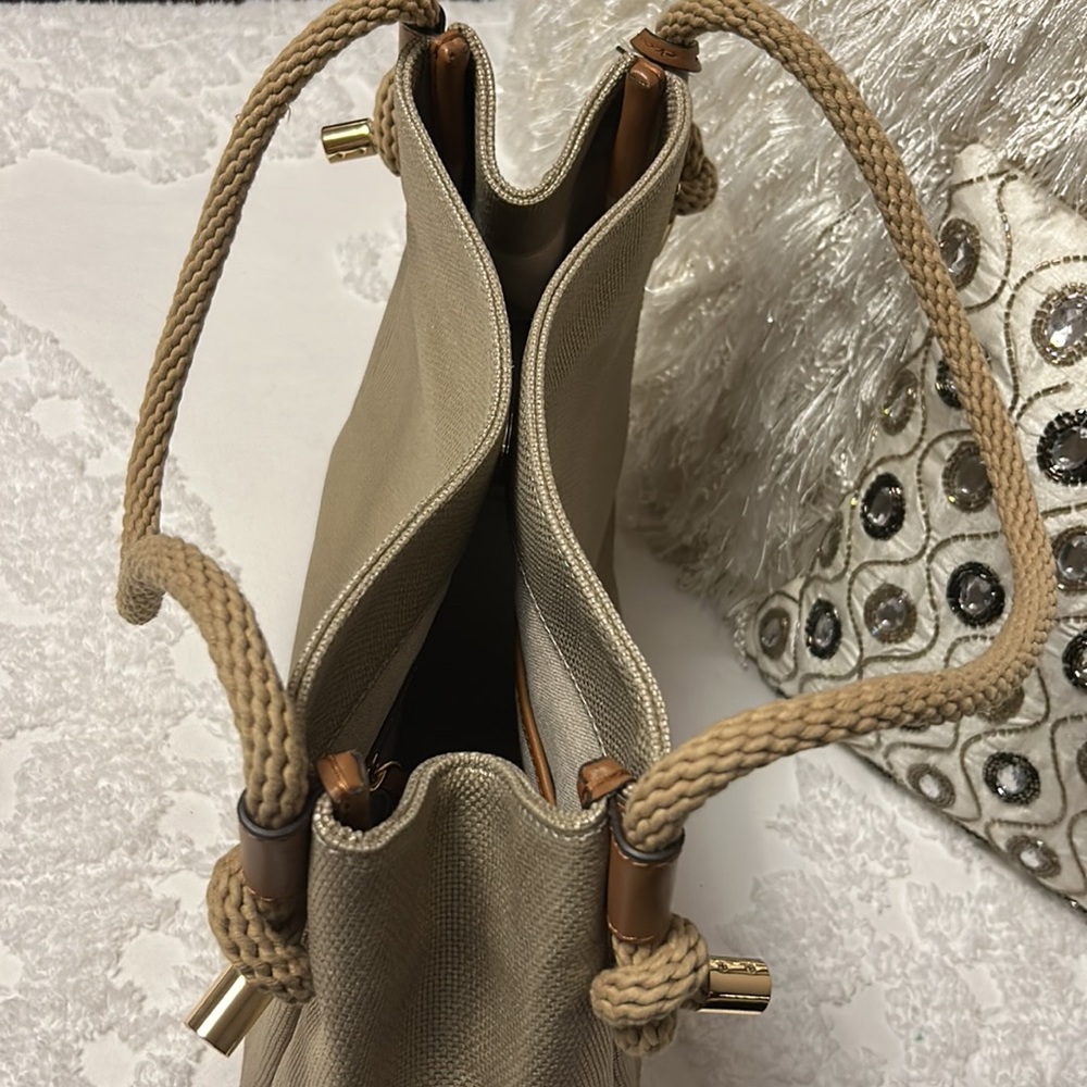 Michael Kors Isla - Canvas and leather - Picture 8 of 8